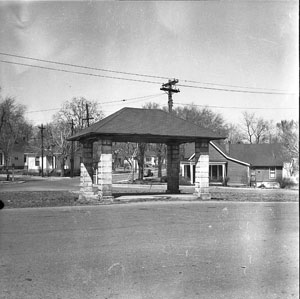 Old-time waiting station for street car - Where Mamma was with Vernon 3 months old - 10th Ave S.